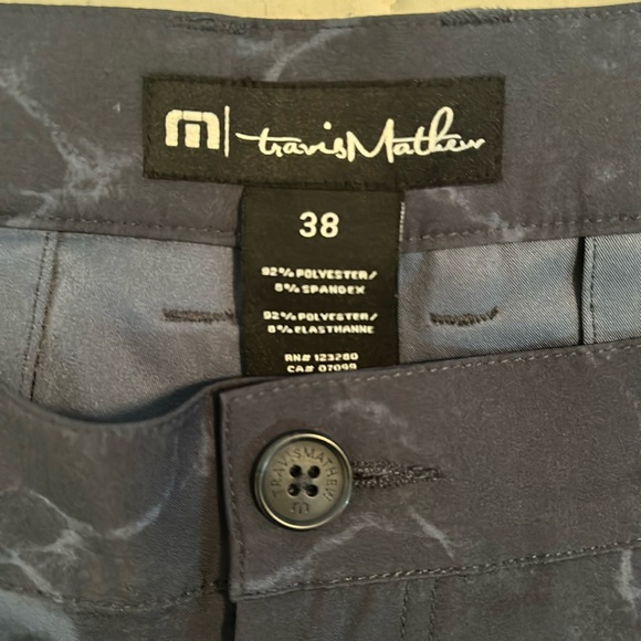 Travis Mathew Golf Shorts 38” - Picture 3 of 3